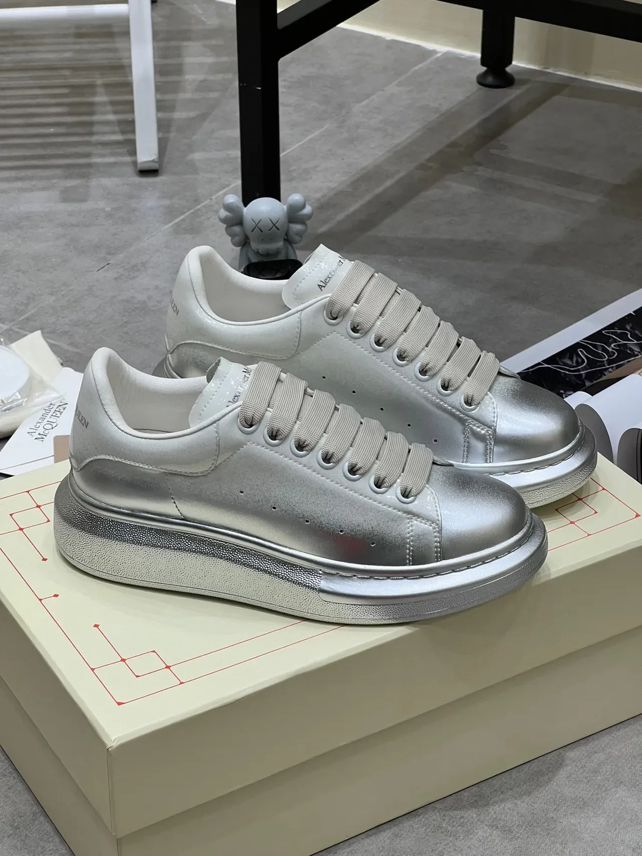 Alexander McQueen Oversized Sneaker Metallic Silver Lifestyle Sneakers 3