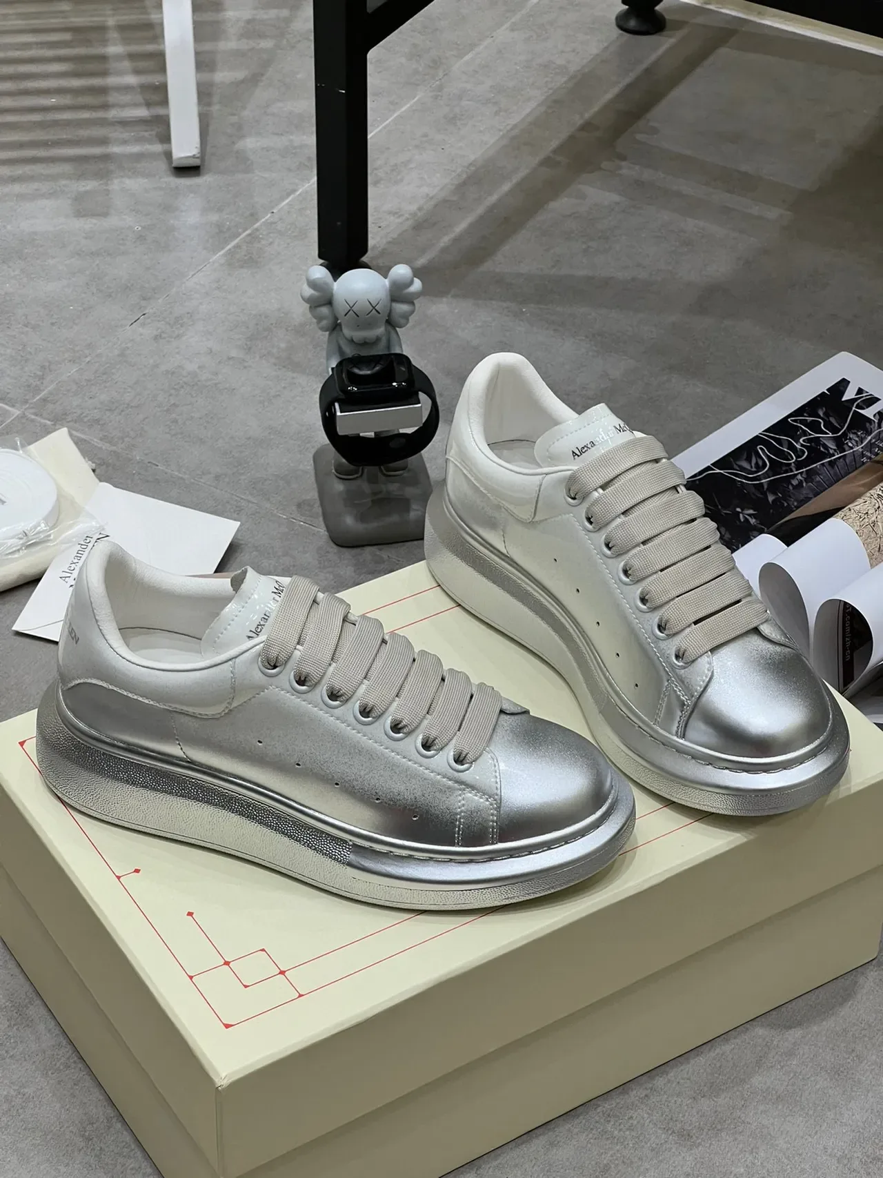Alexander McQueen Oversized Sneaker Metallic Silver Lifestyle Sneakers 8