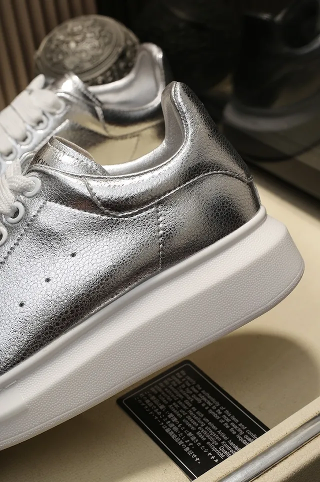 Alexander McQueen Oversized Sneaker Metallic Silver Lifestyle Sneakers 3