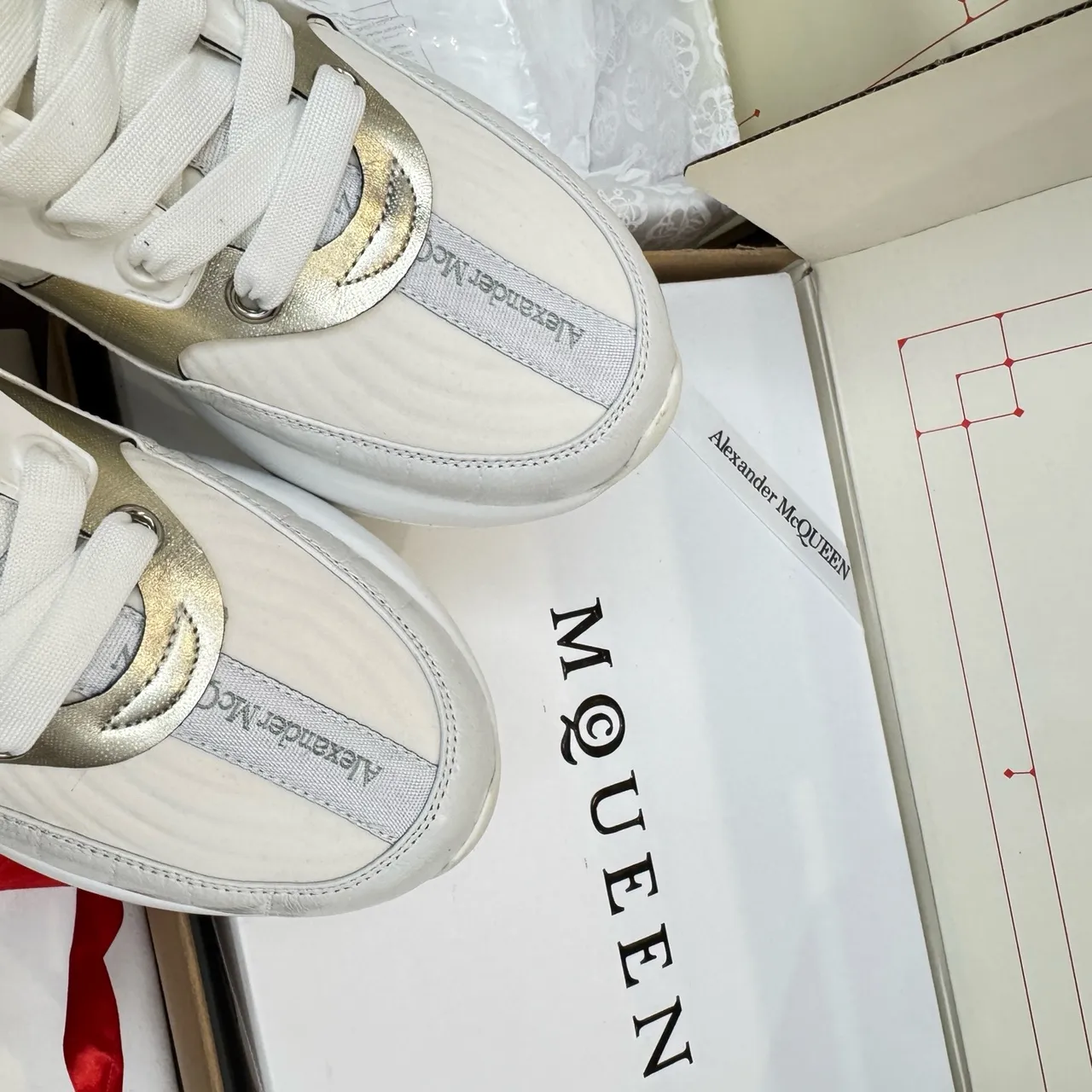 Alexander McQueen Oversized Sneaker White and Gold Chunky Sneakers 3