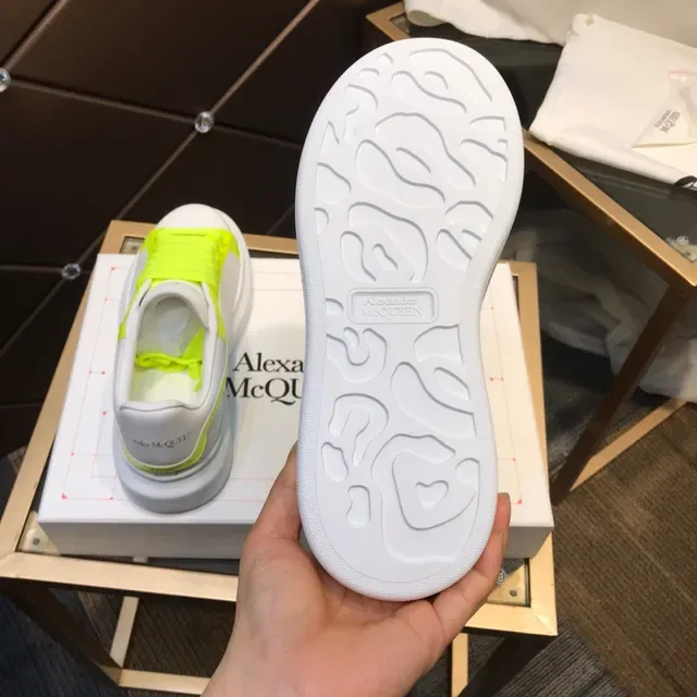 Alexander McQueen Oversized Sneaker Blanc et Jaune Néon Lifestyle Sneakers 4