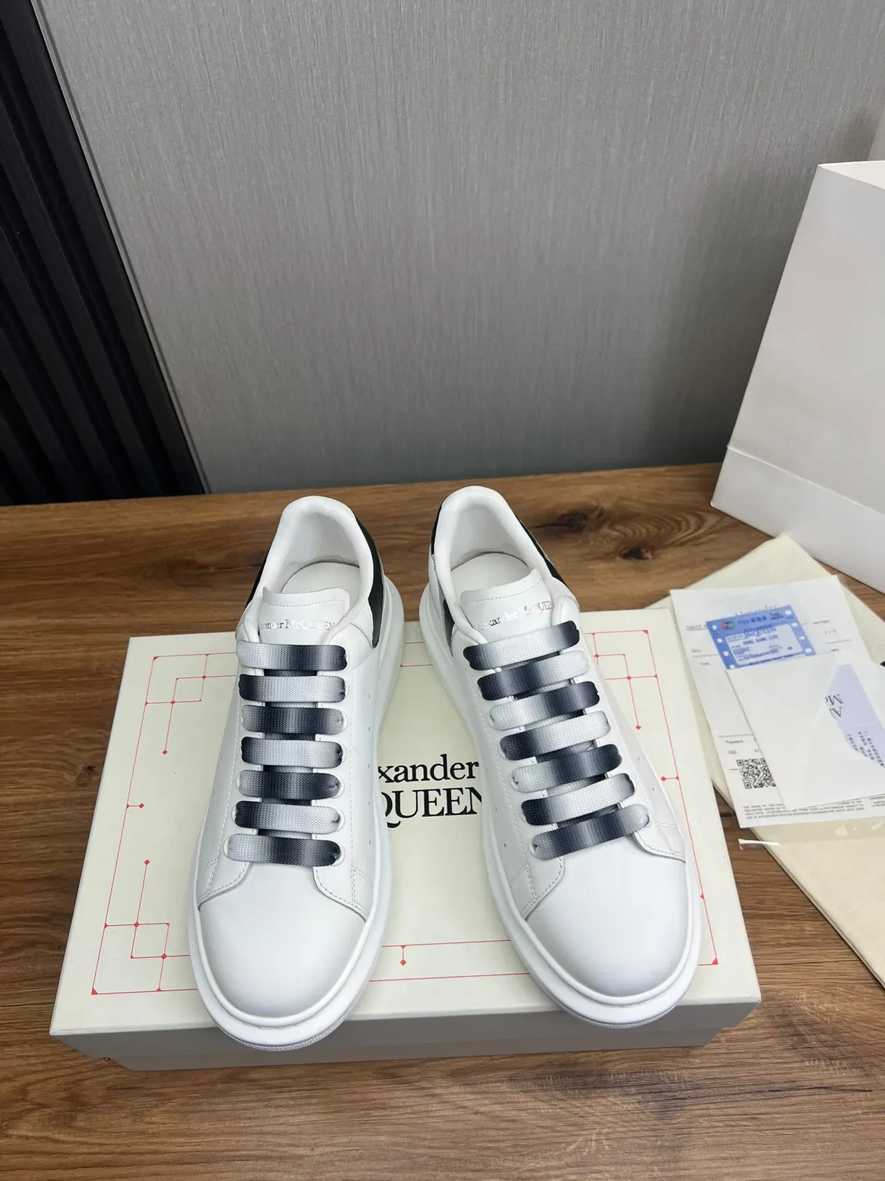 Alexander McQueen Oversized Sneaker White Black Platform Sole Smooth Leather Upper Lifestyle Sneakers 2