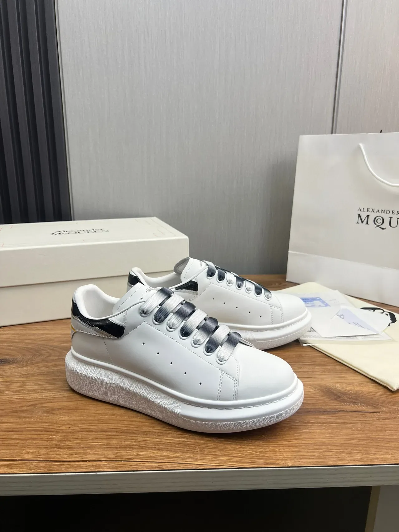 Alexander McQueen Oversized Sneaker White Black Platform Sole Smooth Leather Upper Lifestyle Sneakers 4