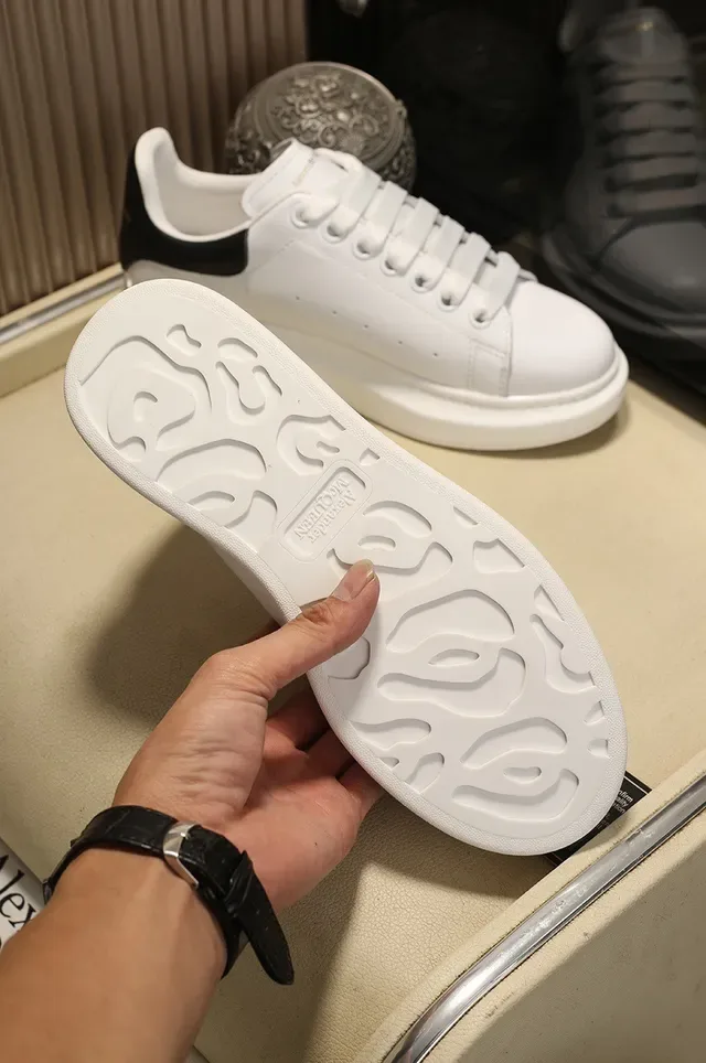 Alexander McQueen Oversized Sneaker White Black Silhouette Thick Platform Sole Lifestyle Sneakers 5