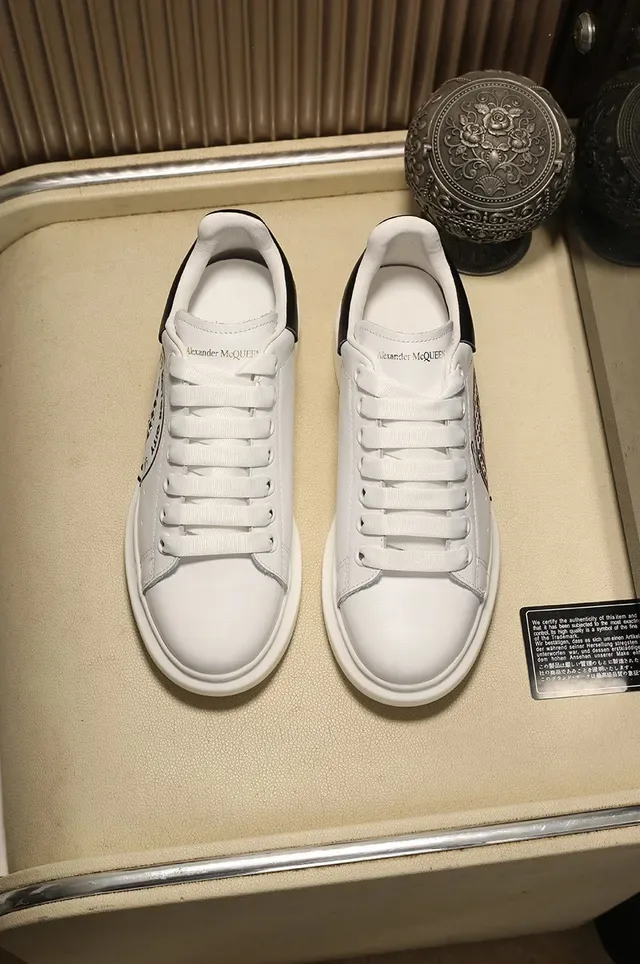 Alexander McQueen Oversized Sneaker White Black Silhouette Thick Platform Sole Lifestyle Sneakers 7