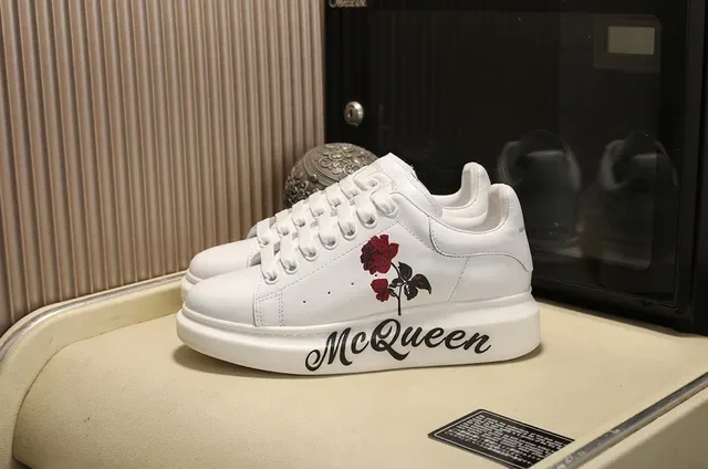 Alexander McQueen Oversized Sneaker White Embroidered Rose Lifestyle Sneakers 9
