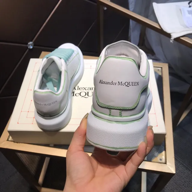 Alexander McQueen ওভারসাইজড স্নিকার সাদা সবুজ প্ল্যাটফর্ম সোল লেসলেস স্লিপ-অন লাইফস্টাইল স্নিকার 5