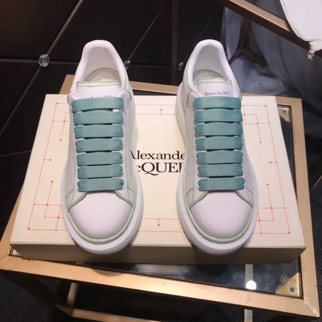 Alexander McQueen ওভারসাইজড স্নিকার সাদা সবুজ প্ল্যাটফর্ম সোল লেসলেস স্লিপ-অন লাইফস্টাইল স্নিকার 9