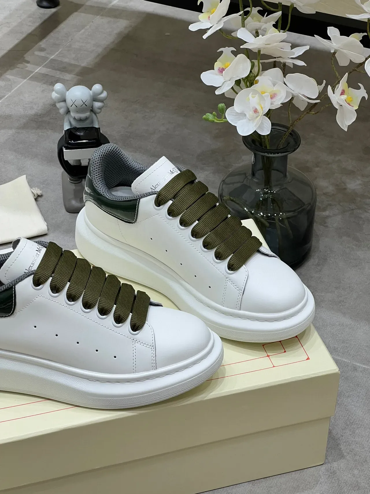 Alexander McQueen Oversized Sneaker White Olive Green Lifestyle Sneakers 5