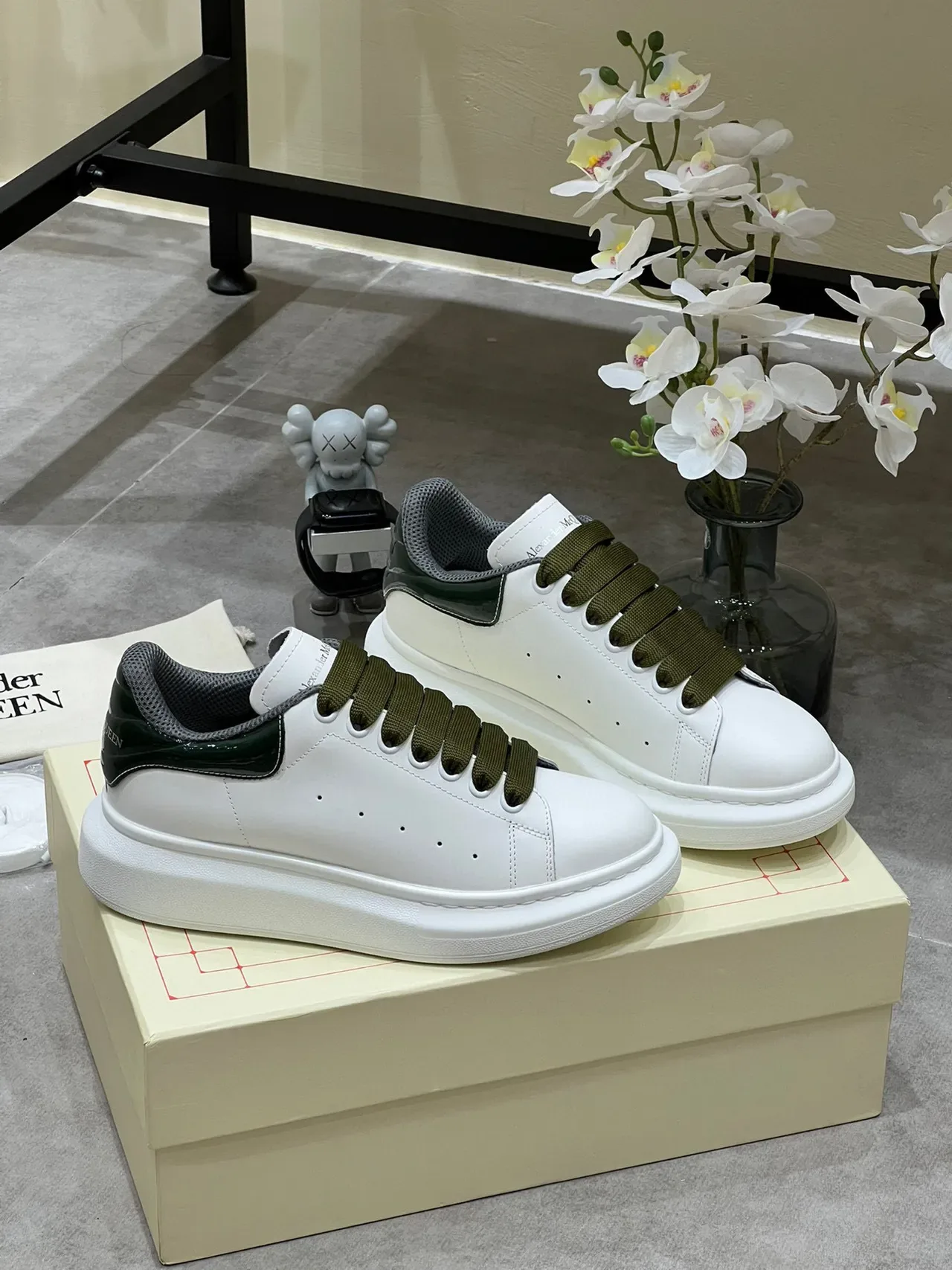 Alexander McQueen Oversized Sneaker White Olive Green Lifestyle Sneakers 8