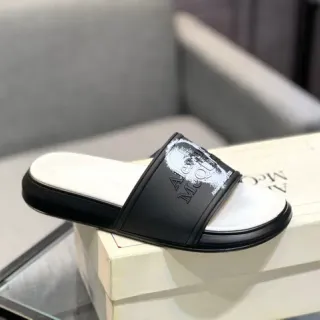 Alexander McQueen Slide काला सफेद मोटी तलवी दबाव चिह्न पट्टी चप्पल