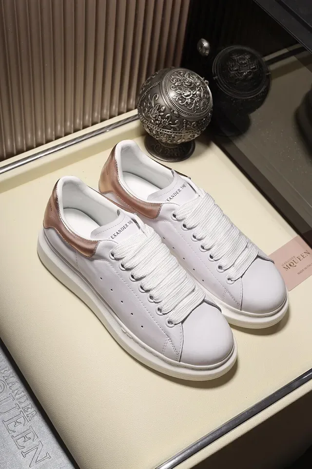 Alexander McQueen أبيض بني منخفض التوب جلد العلوي أسلوب الحياة أحذية رياضية 9