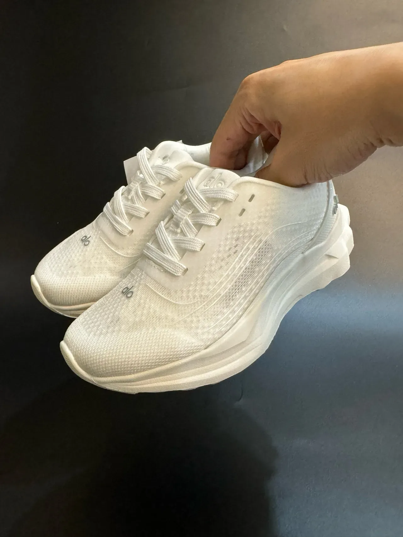 Alo Black Knit Mesh Upper Sculpted Monochrome Midsole Lifestyle Sneakers 10