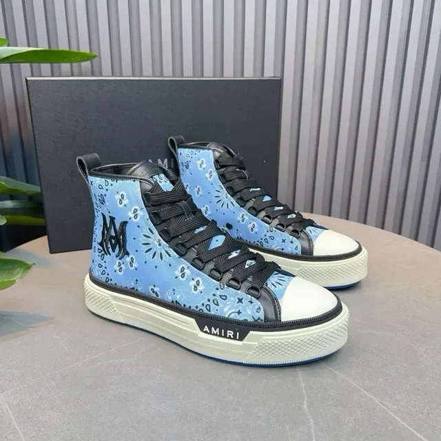 Amiri Skel Top Chaussures lifestyle bleu clair imprimé Bandana 3