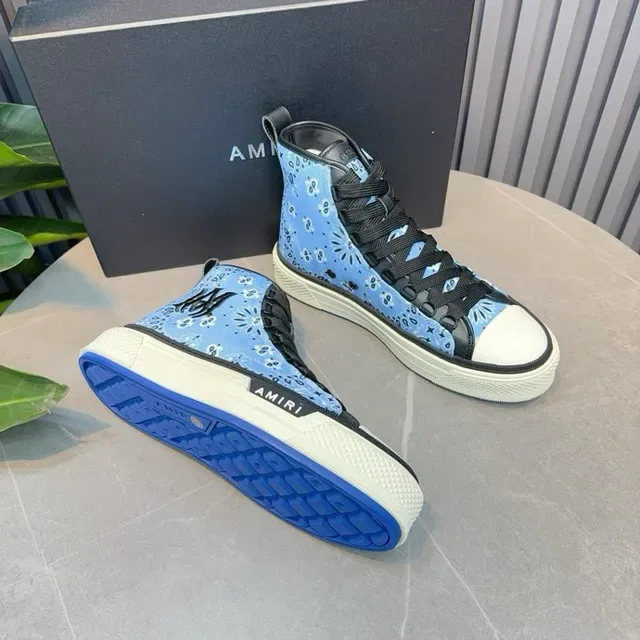 Amiri Skel Top Chaussures lifestyle bleu clair imprimé Bandana 7
