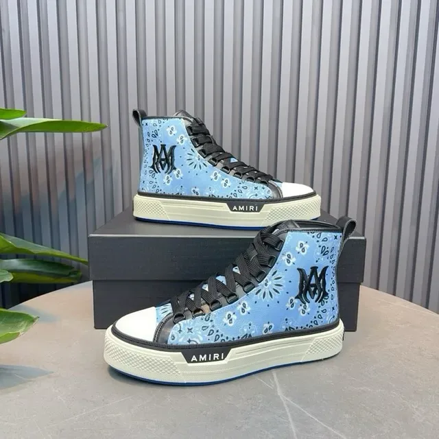 Amiri Skel Top Chaussures lifestyle bleu clair imprimé Bandana 9
