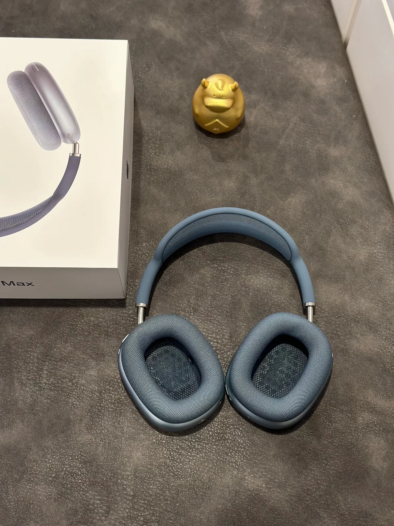 Apple AirPods Max Blue Gray Over-ear Headphones 7
