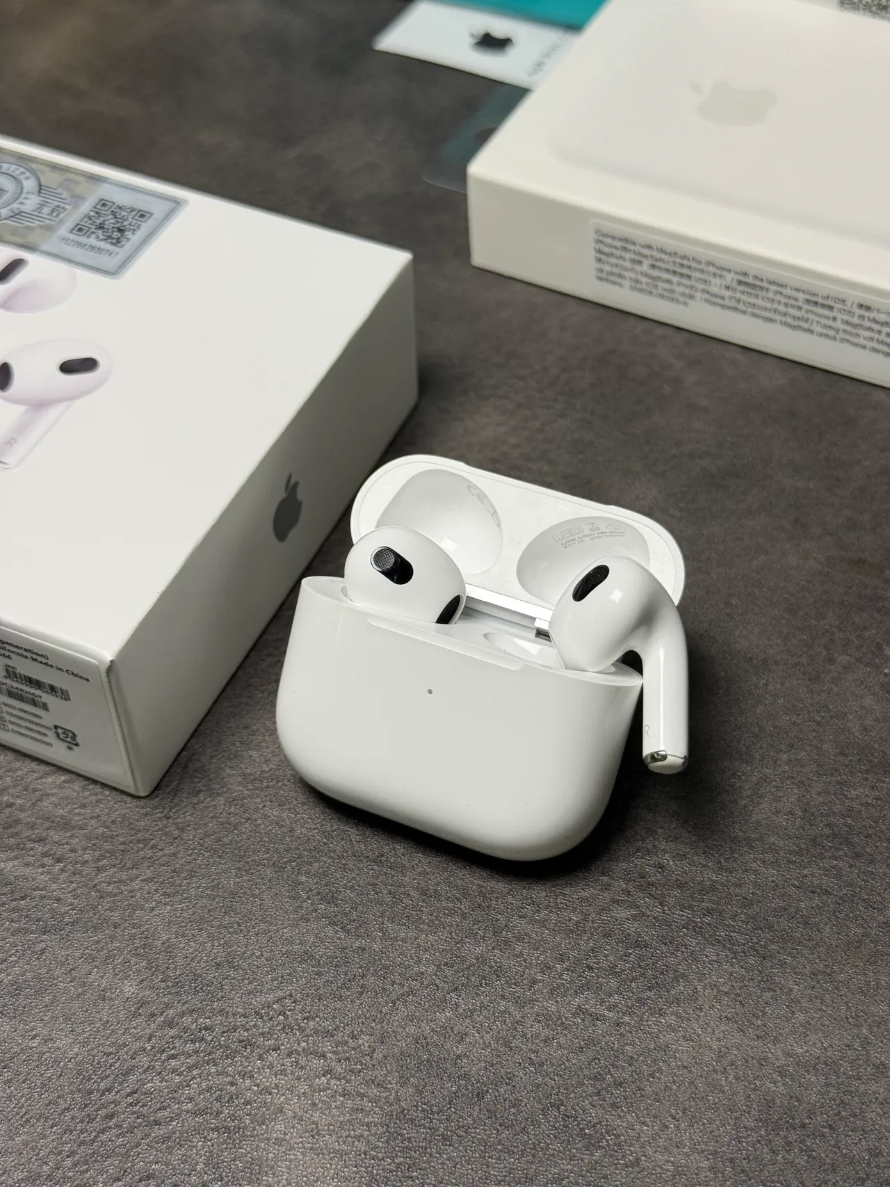 Apple AirPods White Black Stem-Style Matte Finish TWS Earbuds 11