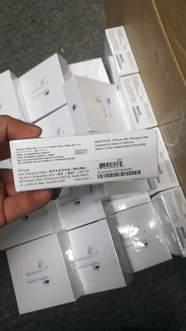 Apple AirPods White Short-Stem Open-Fit TWS Earbuds 11