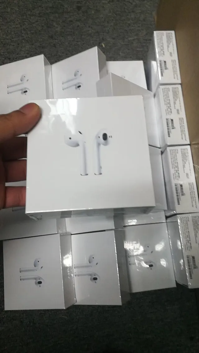 Apple AirPods White Short-Stem Open-Fit TWS Earbuds 12