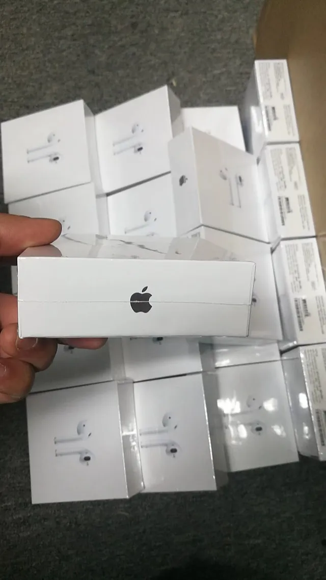Apple AirPods White Short-Stem Open-Fit TWS Earbuds 13