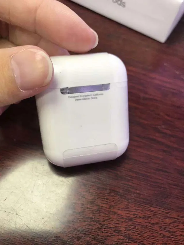 Apple AirPods White Short-Stem Open-Fit TWS Earbuds 23