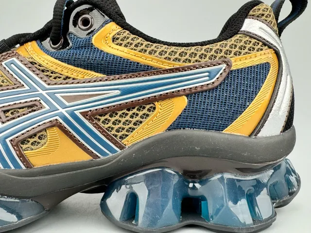 ASICS Marron Or Matière Filet Multicouche et Synthétique Supérieure Rayures Tigre Logo Chaussures de Course 2