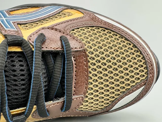 ASICS Marron Or Matière Filet Multicouche et Synthétique Supérieure Rayures Tigre Logo Chaussures de Course 3