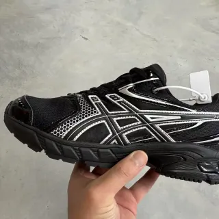 ASICS Gel-Kayano Black Silver Running Shoes