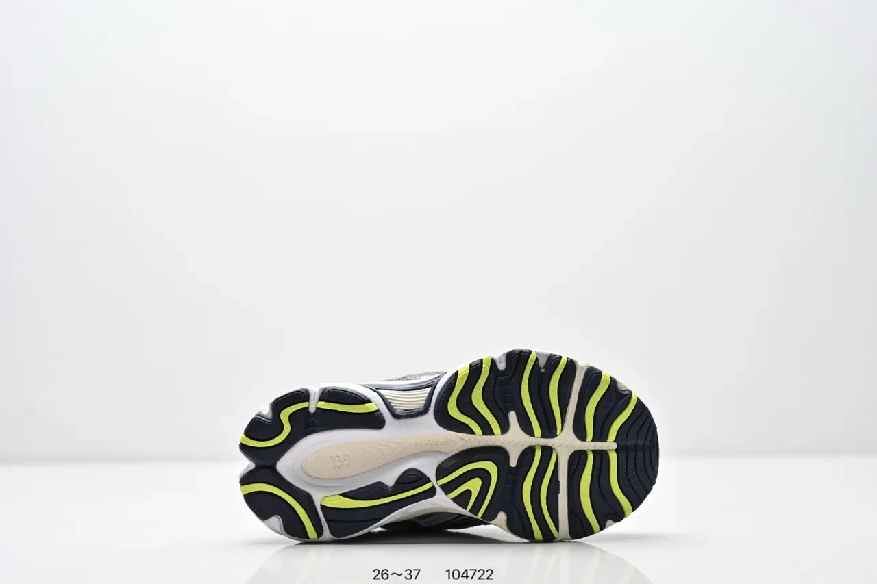 ASICS Gel-Kayano Preto Branco Prata tênis lifestyle 8