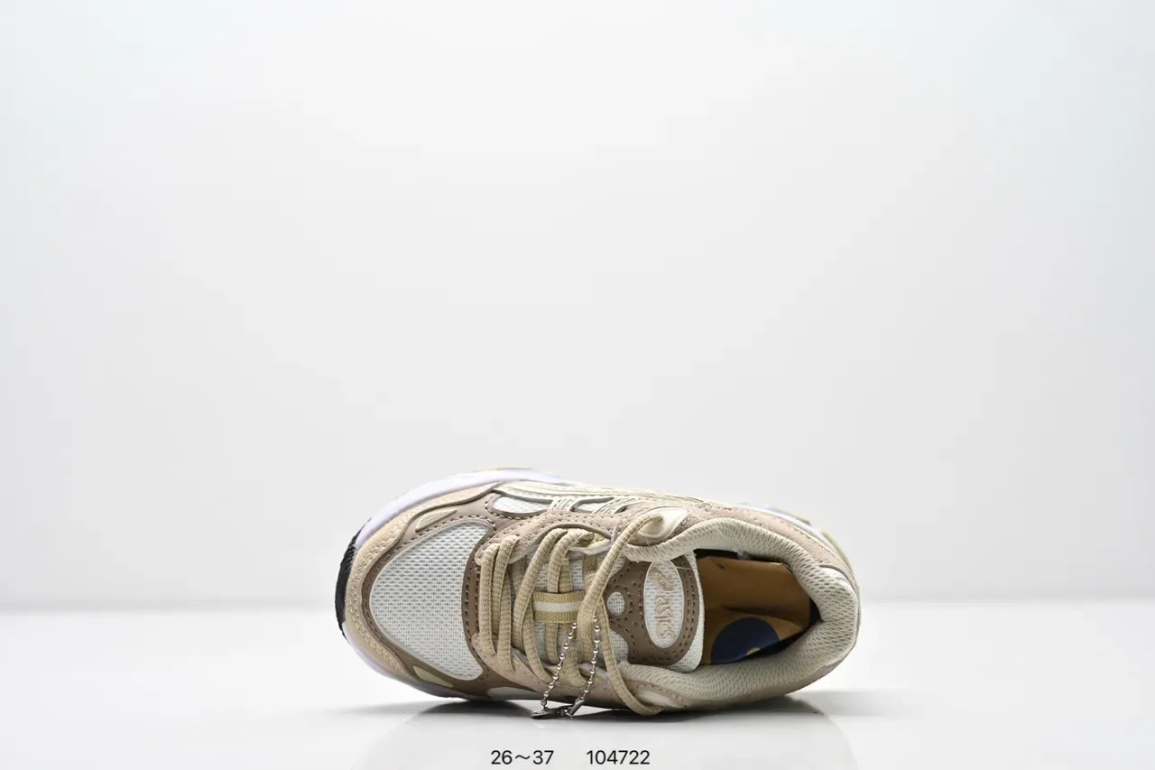 ASICS Gel-Kayano Preto Branco Prata tênis lifestyle 15