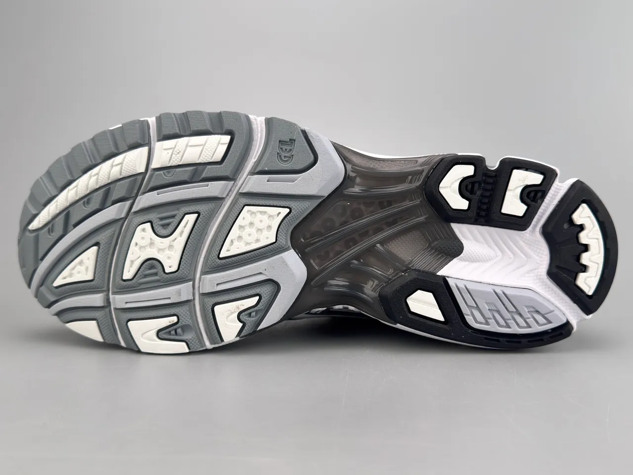 ASICS Gel-Kayano Gray and Silver Running Shoes 8