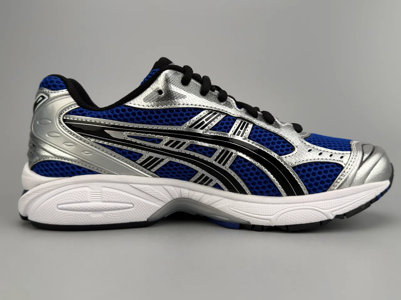 ASICS Gel-Kayano Silver and Royal Blue Tênis de corrida 10