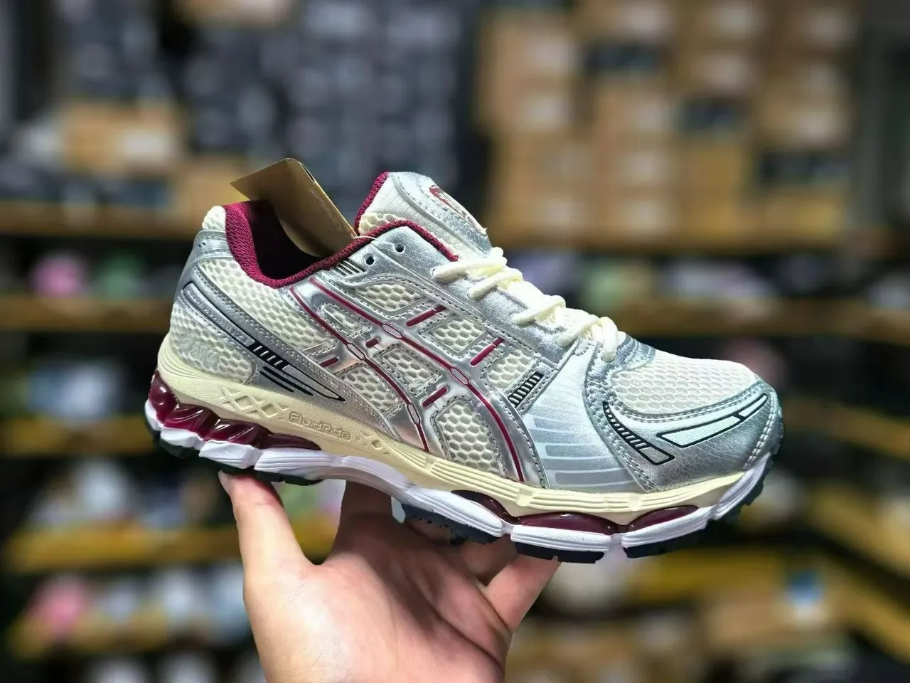 ASICS Gel-Kayano Chaussures de course Argentées Bordeaux 2