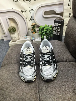 ASICS Gel-NYC فضي أسود بيج أحذية رياضية 10