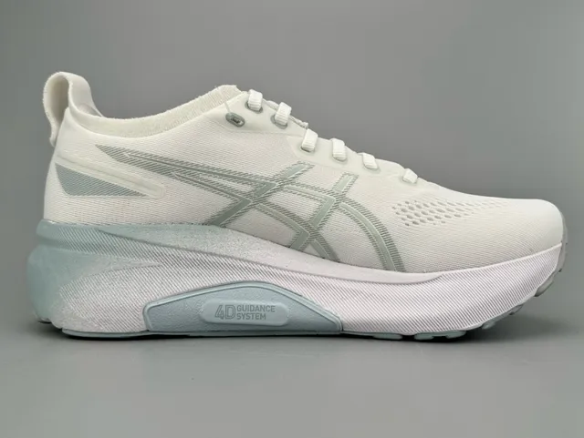 ASICS White Green Engineered Mesh Upper Lightweight Road Runner Running Shoes 9
