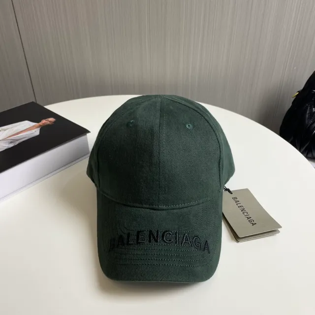 Balenciaga Casquette de baseball Vert armée Structurée Six panneaux Tonal Embroidered Logo 2