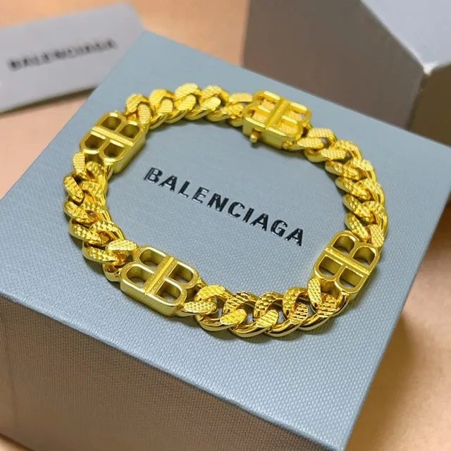Balenciaga BB Chain Doré Curb-Link Bracelet 6