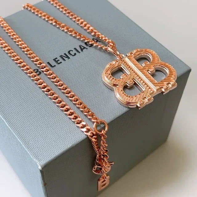 Collier Balenciaga BB Monogram chaîne curb-link ton or rose 2