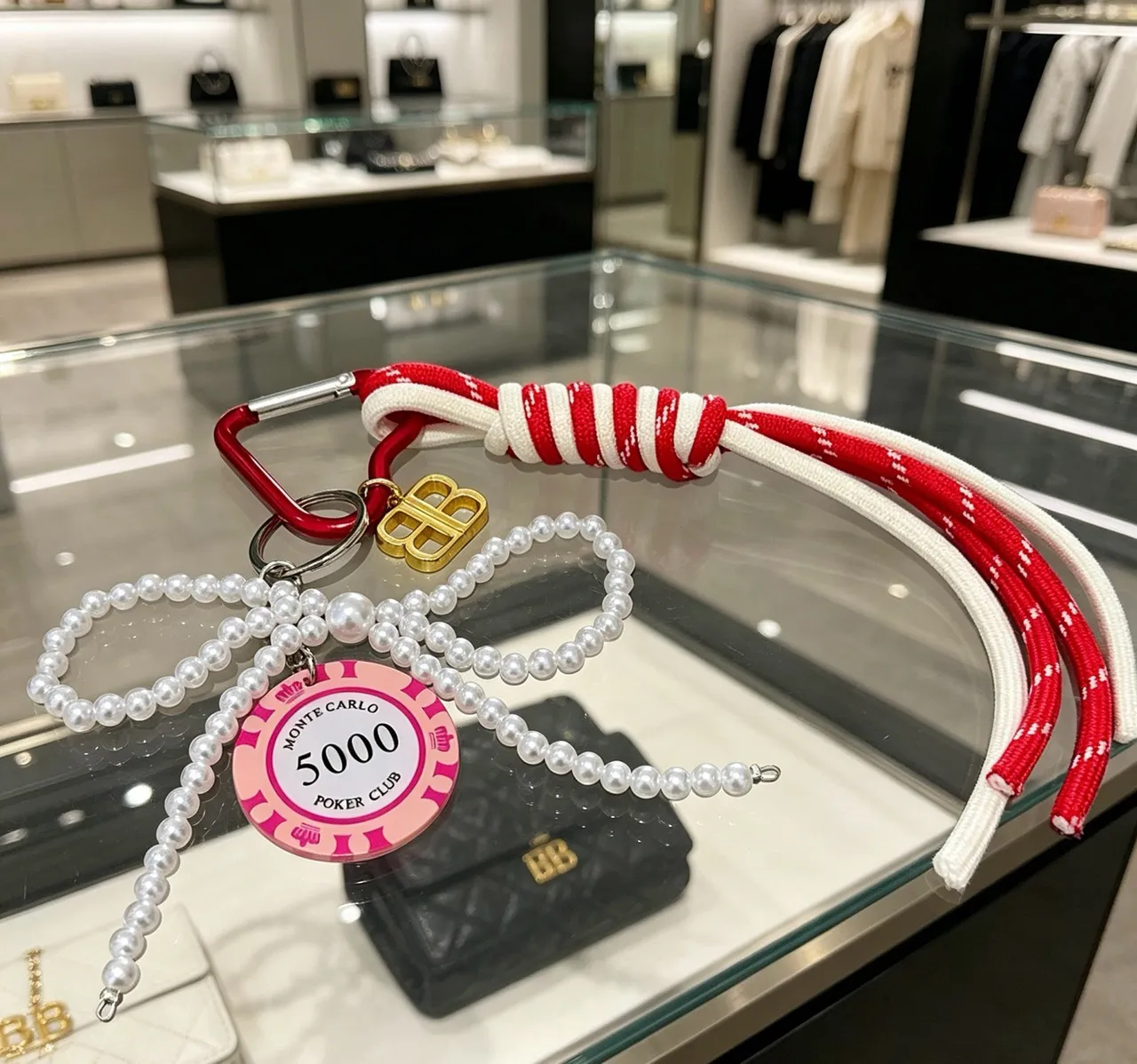 Balenciaga BB Chaveiro Pérola Cinta Vermelho Branco Fita de Corda Pulseira 2