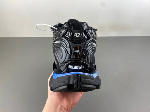 Balenciaga Tênis Chunky Sola Preta e Azul Malha e Superposição Sintética 4