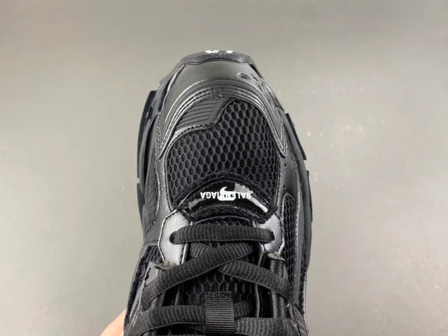 Balenciaga Tênis Chunky Sola Preta e Azul Malha e Superposição Sintética 5