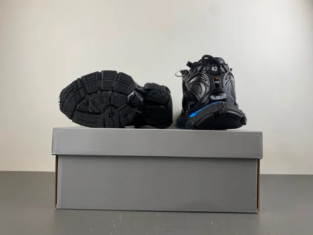 Balenciaga Tênis Chunky Sola Preta e Azul Malha e Superposição Sintética 16