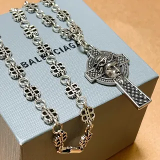بالنساغا Celtic Cross فضي أسود معدني Clover-Link Chain قلادة