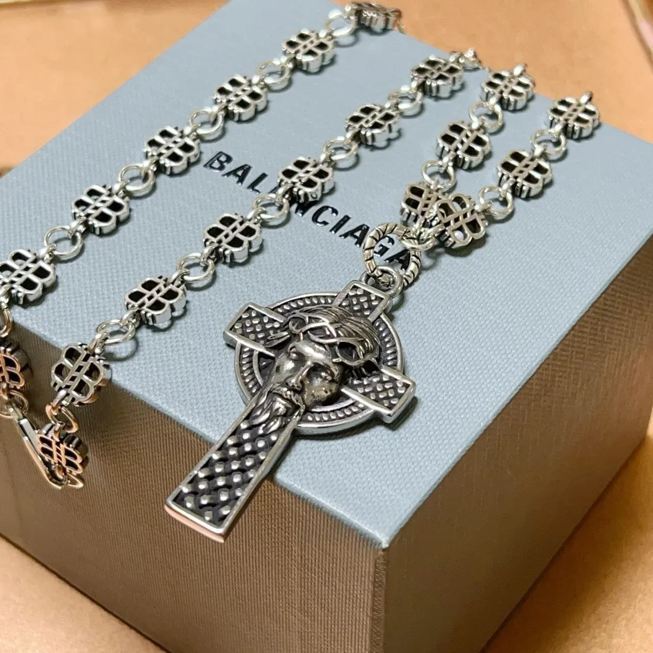 بالنساغا Celtic Cross فضي أسود معدني Clover-Link Chain قلادة 5