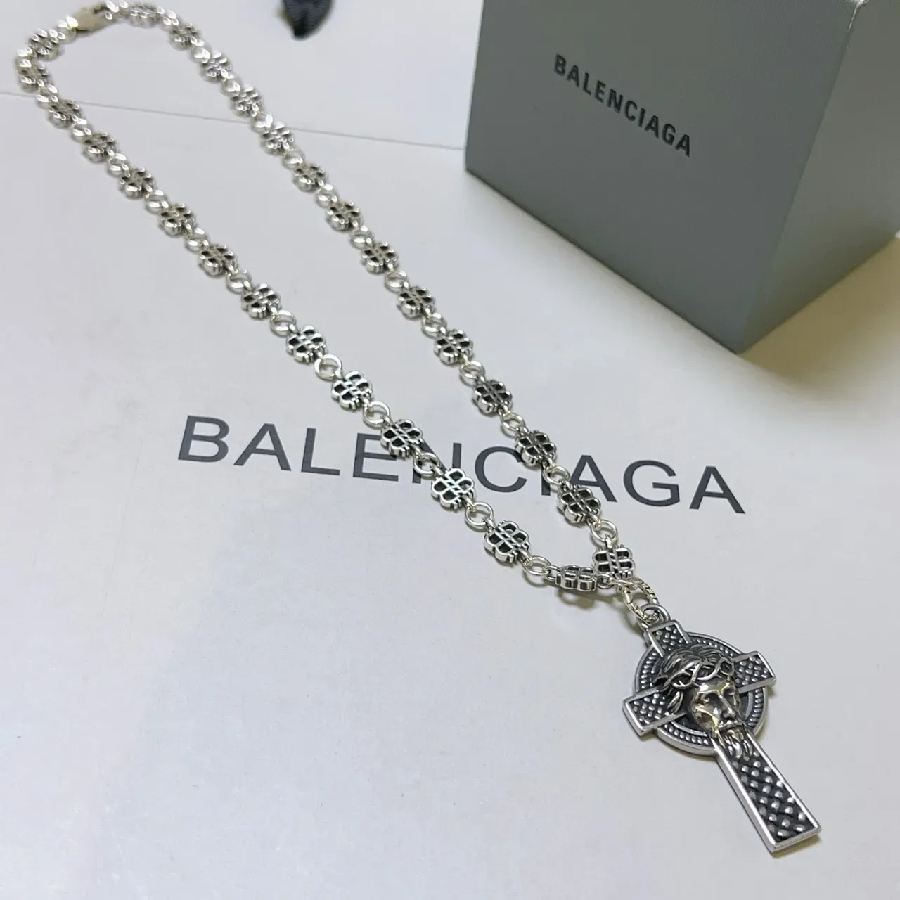 بالنساغا Celtic Cross فضي أسود معدني Clover-Link Chain قلادة 9
