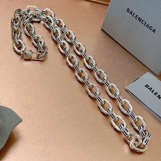 Balenciaga Chunky Oval-Link Chain Necklace 9
