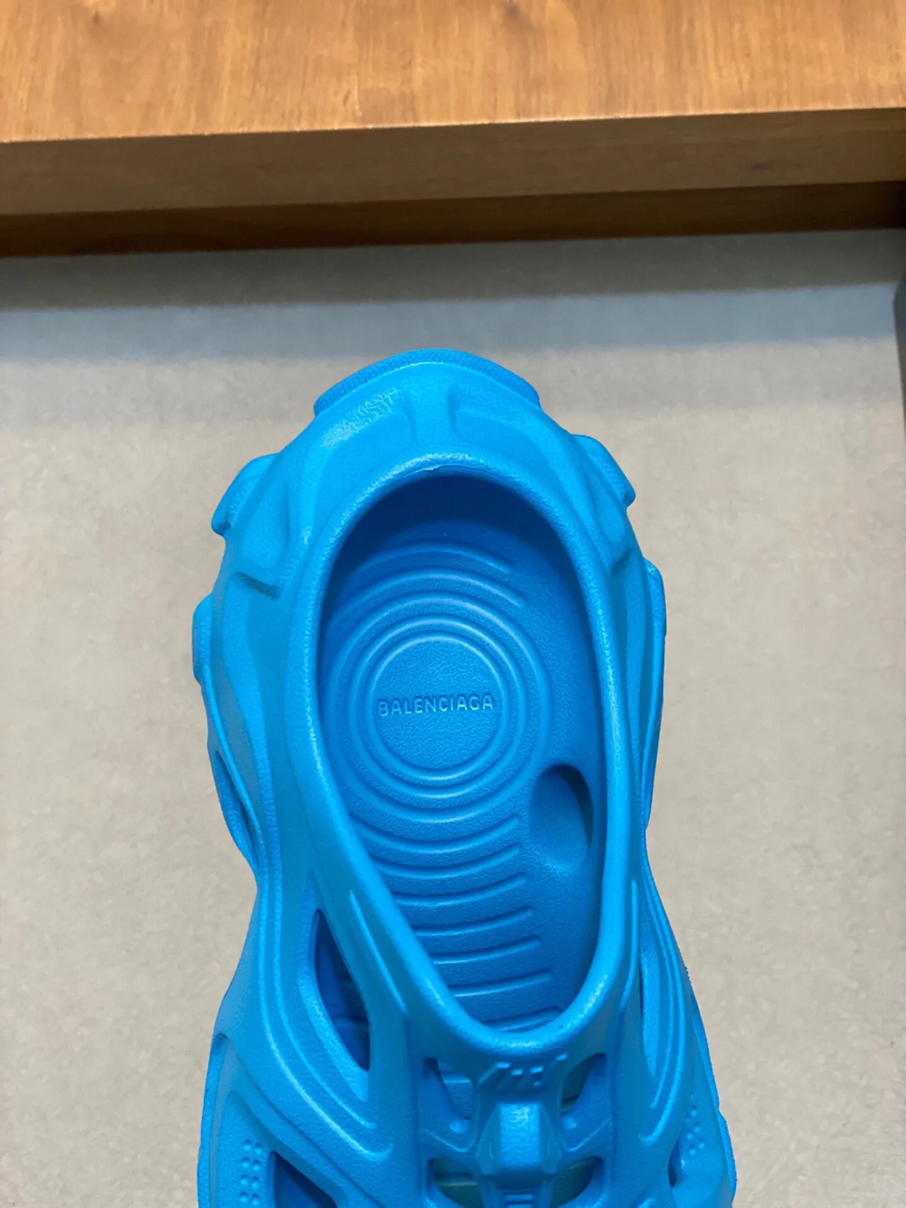 Balenciaga Defender Clog sabot bleu moulé 7