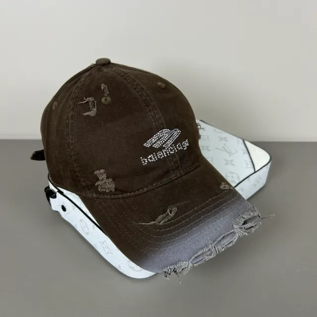 Balenciaga Casquette Logo Dégradé Rose Rouge Pixelisée Casquette de Baseball 7