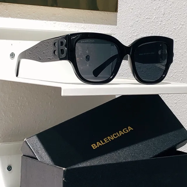 Balenciaga Hourglass Black Gradient Sunglasses 8
